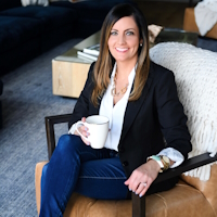 Lindsay Collins Profile image